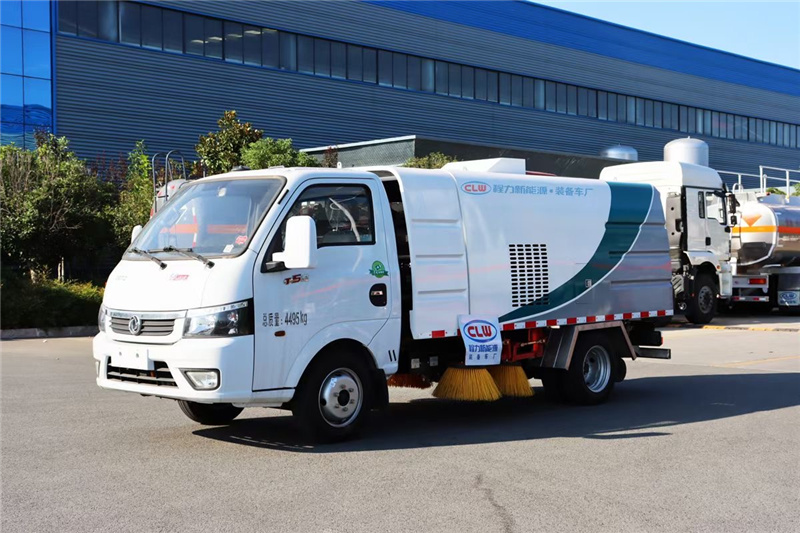 每天一款財富車型推薦?：純電動東風途逸掃路車進一步演變成為智能化多功能型掃路車