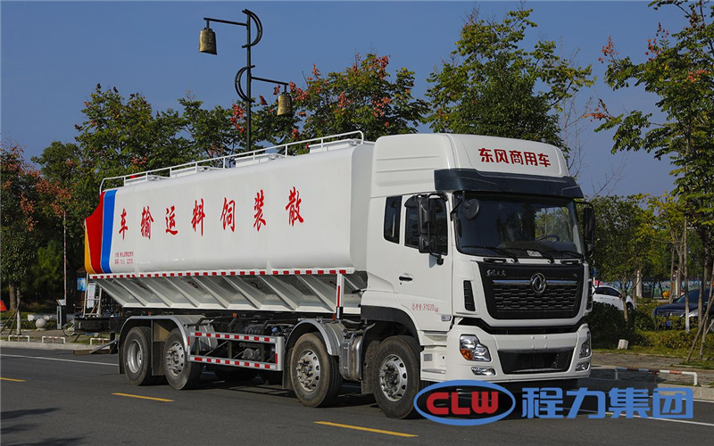 東風(fēng)天錦散裝飼料運輸車集運輸和輸送為一體的新產(chǎn)品