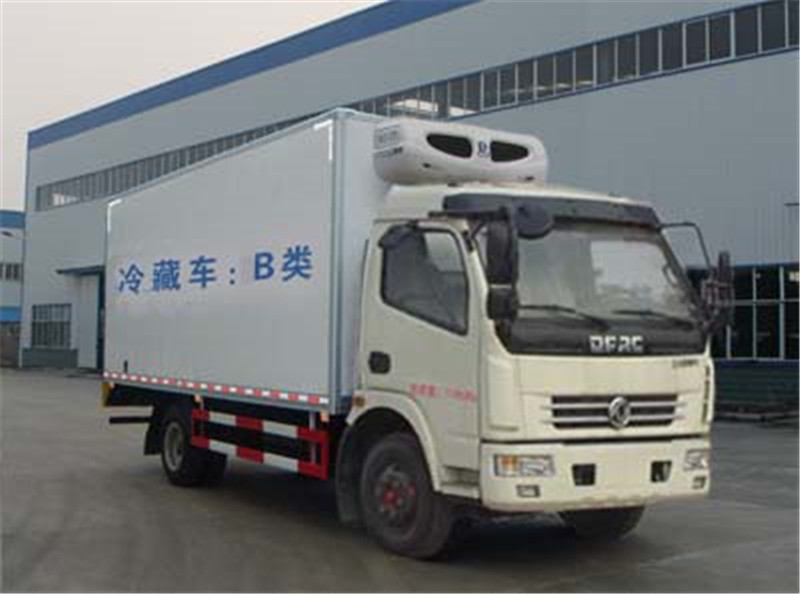 重汽4.2米豪沃冷藏車配備8cm高密度聚氨酯保溫