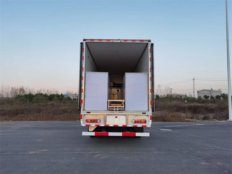 運輸活魚海鮮專用冷藏車，給您的鮮活魚蝦安個家吧