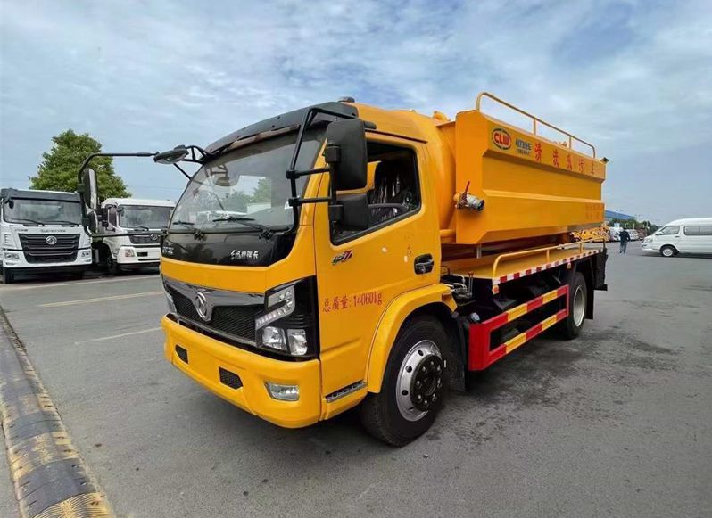 東風(fēng)13噸清洗吸污車(chē)