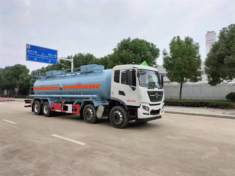 東風天錦四軸19方鋼襯塑減水劑運輸車