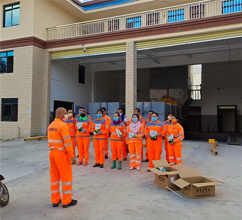 程力國內最先進地埋式垃圾壓縮站交付