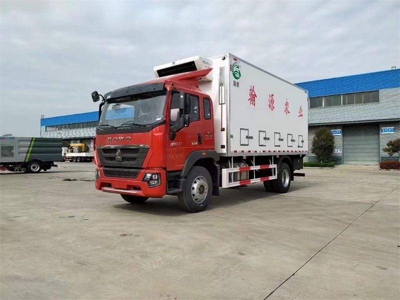重汽豪沃雞苗運輸車